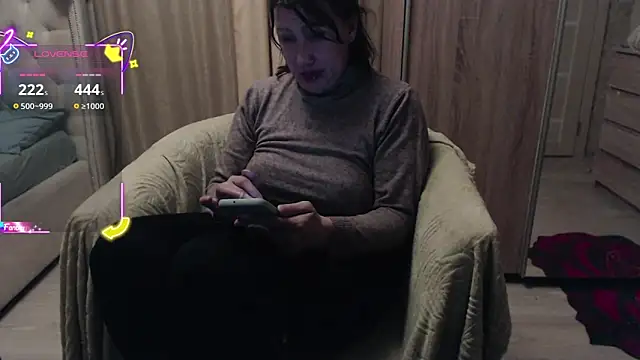 Snapshot of Ambika_beauty chatting on October 16, 1:39 am Ambika beauty online show from October 16, 1:39 am