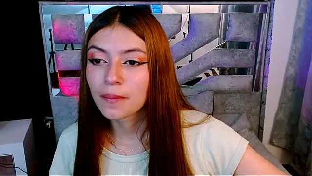 Snapshot of viky_evanss chatting on November 22, 3:00 pm viky evanss online show from November 22, 3:00 pm