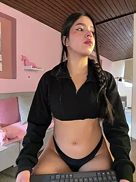 LunaMoore Pink online show from July 3, 12:11 pm