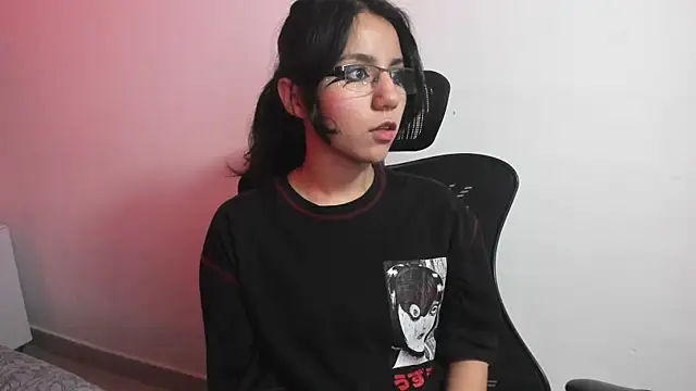 HollyPeach online show from October 27, 12:42 pm