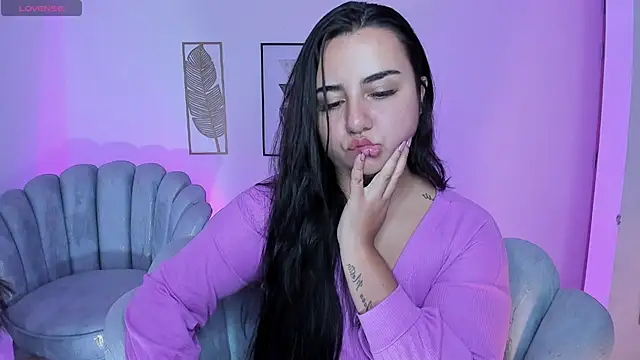 Snapshot of Gabriella_evans_ chatting on November 1, 11:23 am Gabriella evans online show from November 1, 11:23 am