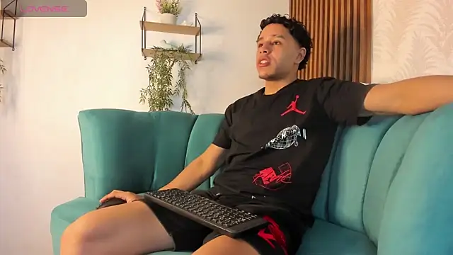 Adrian Volt online show from December 18, 3:12 am