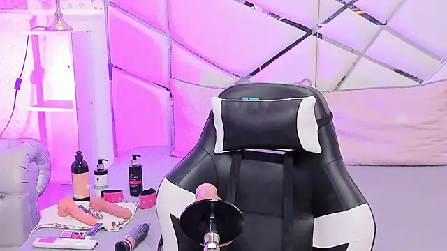 GabbiePrice online show from June 14, 2:24 am