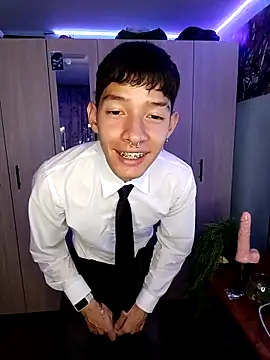 Snapshot of heyy_noah11 chatting on November 2, 2:47 am heyy noah11 online show from November 2, 2:47 am