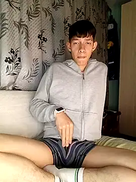 Snapshot of heyy_noah11 chatting on December 4, 2:54 am heyy noah11 online show from December 4, 2:54 am