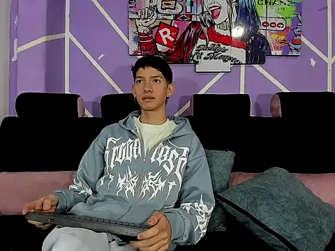 heyy noah11 online show from February 13, 1:29 pm