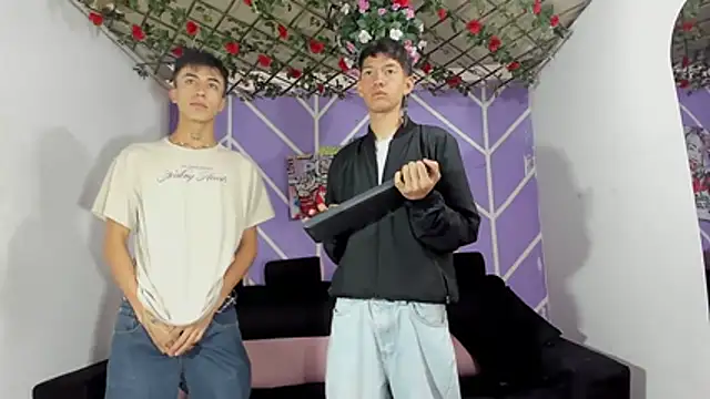 heyy noah11 online show from February 26, 1:32 pm