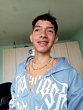 heyy noah11 online show from April 26, 5:54 pm