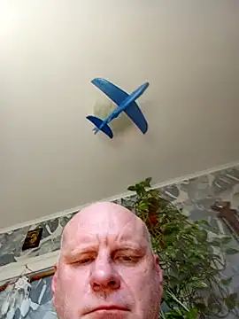 Snapshot of RaspuT002 chatting on July 26, 8:32 am RaspuT002 online show from July 26, 8:32 am