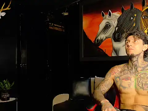 Snapshot of Molotov_Explosive chatting on November 18, 4:44 pm Molotov Explosive online show from November 18, 4:44 pm