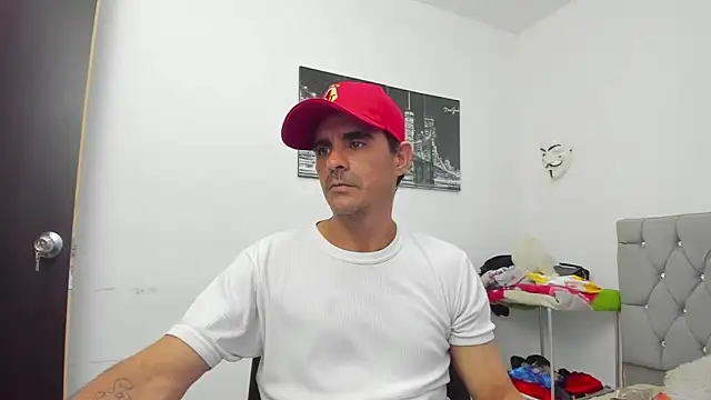 Sofi And Santy online show from November 29, 12:46 am