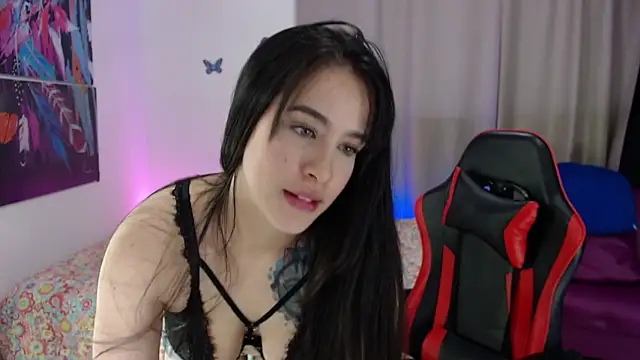 Snapshot of skarlett222 chatting on November 9, 11:58 pm skarlett222 online show from November 9, 11:58 pm