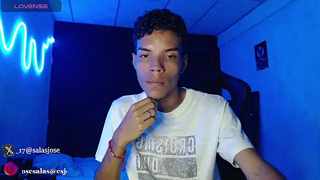 Snapshot of jhojan_foxxx_ chatting on November 26, 8:32 pm jhojan foxxx online show from November 26, 8:32 pm