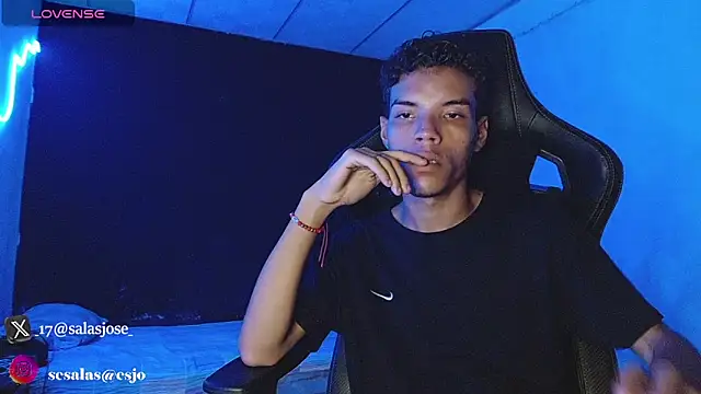 Snapshot of jhojan_foxxx_ chatting on November 28, 8:33 pm jhojan foxxx online show from November 28, 8:33 pm