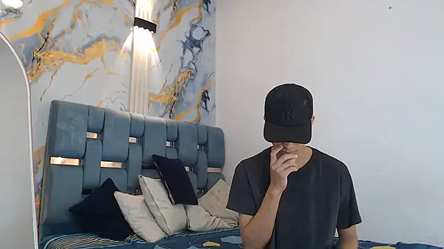 EMPIRE BOYS1 online show from February 21, 7:37 pm