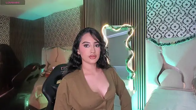 Snapshot of BEELLA_TAY1 chatting on November 29, 7:17 pm BEELLA TAY1 online show from November 29, 7:17 pm