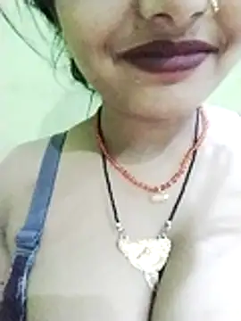 Snapshot of kiara-simmi chatting on November 10, 4:28 pm kiara-simmi online show from November 10, 4:28 pm