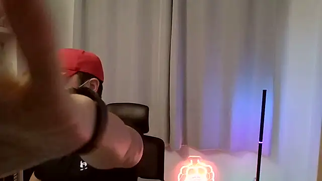 Snapshot of redcap1111 chatting on November 10, 2:38 pm redcap1111 online show from November 10, 2:38 pm