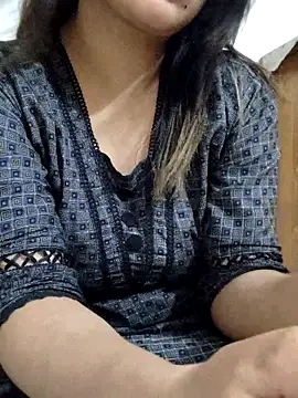 Tanha18 online show from November 24, 7:24 pm