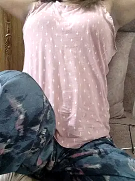 Tanha18 online show from February 18, 1:01 am