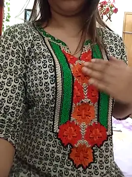 Tanha18 online show from June 9, 5:35 pm
