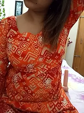 Tanha18 online show from June 10, 5:45 pm