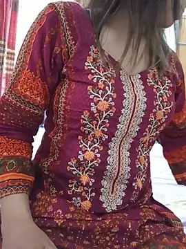 Tanha18 online show from July 6, 2:08 am