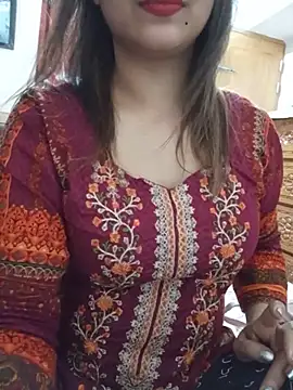 Tanha18 online show from July 17, 6:24 pm