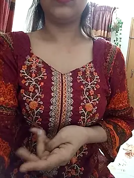 Tanha18 online show from July 28, 1:32 pm