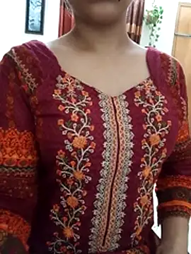 Tanha18 online show from August 1, 6:29 pm