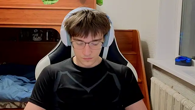 Snapshot of sweeetangeel chatting on December 21, 5:42 pm sweeetangeel online show from December 21, 5:42 pm