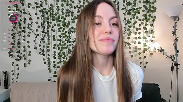 Snapshot of sweet_and_flirt chatting on October 21, 7:42 am sweet and flirt online show from October 21, 7:42 am