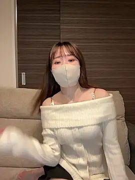 Snapshot of yura_ra_ra chatting on December 14, 2:11 pm yura ra ra online show from December 14, 2:11 pm