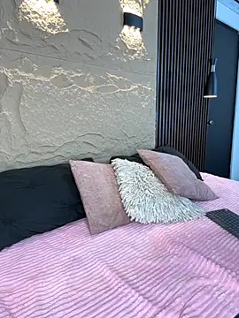 GenesisBlaze online show from November 25, 6:19 pm