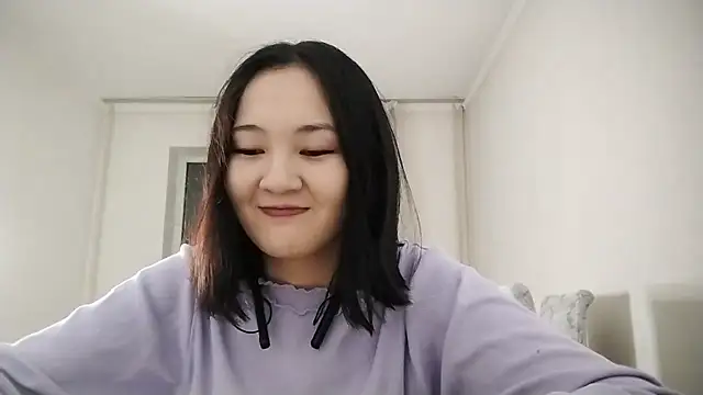 Lyndasilk online show from November 9, 2:15 pm