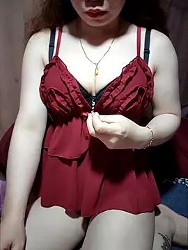 LeanaLy online show from November 17, 12:55 pm