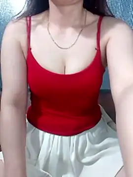 LeanaLy online show from May 31, 11:28 pm