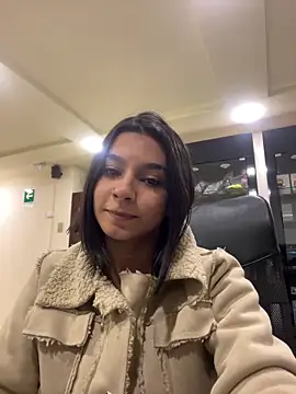 AlyssaRay online show from February 10, 6:45 pm