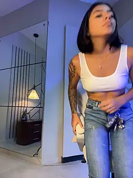 AlyssaRay online show from March 5, 12:23 pm