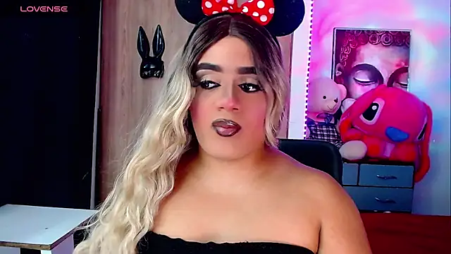 Snapshot of Sofiabigcock22 chatting on October 18, 8:53 pm Sofiabigcock22 online show from October 18, 8:53 pm