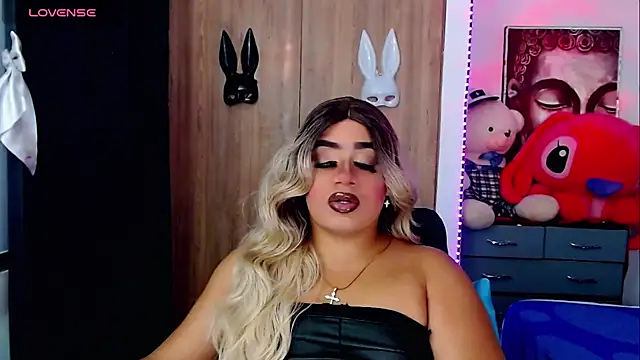 Snapshot of Sofiabigcock22 chatting on October 24, 9:55 pm Sofiabigcock22 online show from October 24, 9:55 pm