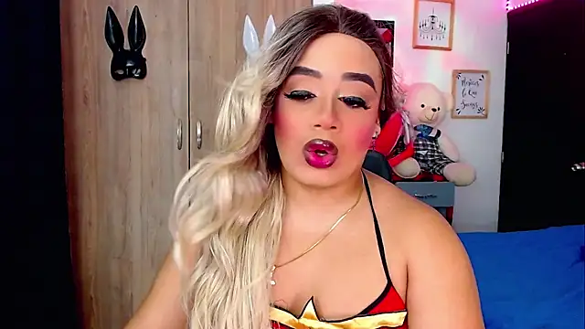 Snapshot of Sofiabigcock22 chatting on November 7, 11:49 pm Sofiabigcock22 online show from November 7, 11:49 pm