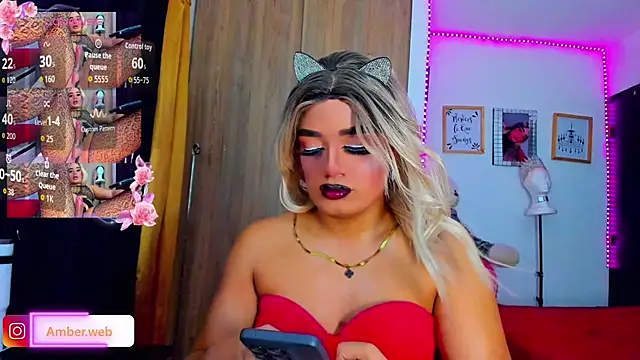 Snapshot of Sofiabigcock22 chatting on July 20, 9:34 am Sofiabigcock22 online show from July 20, 9:34 am