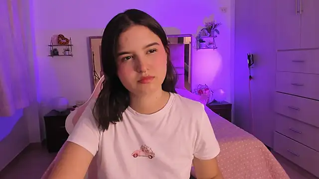 MIACUTEE  online show from March 2, 10:05 pm