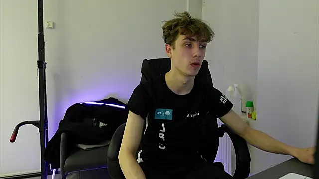 Nathan Rusu online show from November 22, 8:41 pm