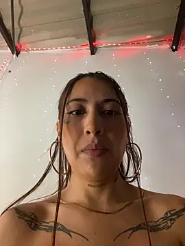 Snapshot of Sweett_pain chatting on November 20, 3:50 am Sweett pain online show from November 20, 3:50 am