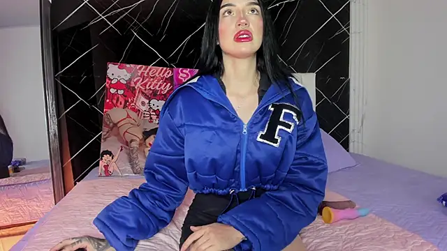 Snapshot of Candy_leilaa3 chatting on November 21, 3:38 am Candy leilaa3 online show from November 21, 3:38 am