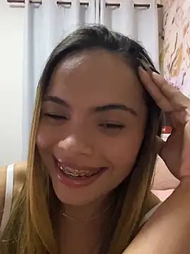 Snapshot of safadinhaquenteW chatting on July 9, 1:48 pm safadinhaquenteW online show from July 9, 1:48 pm