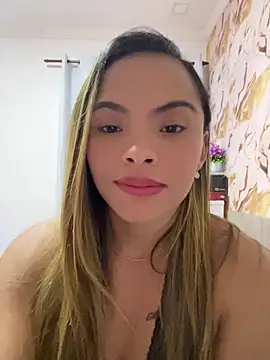 Snapshot of safadinhaquenteW chatting on July 10, 2:27 am safadinhaquenteW online show from July 10, 2:27 am