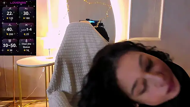 Aisha Goldstein online show from February 7, 6:39 am